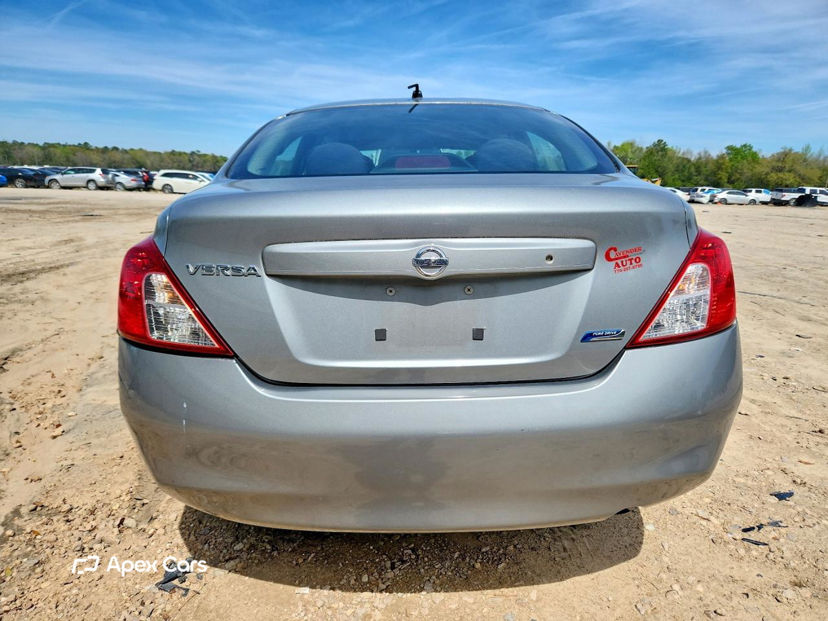Nissan Versa 2013