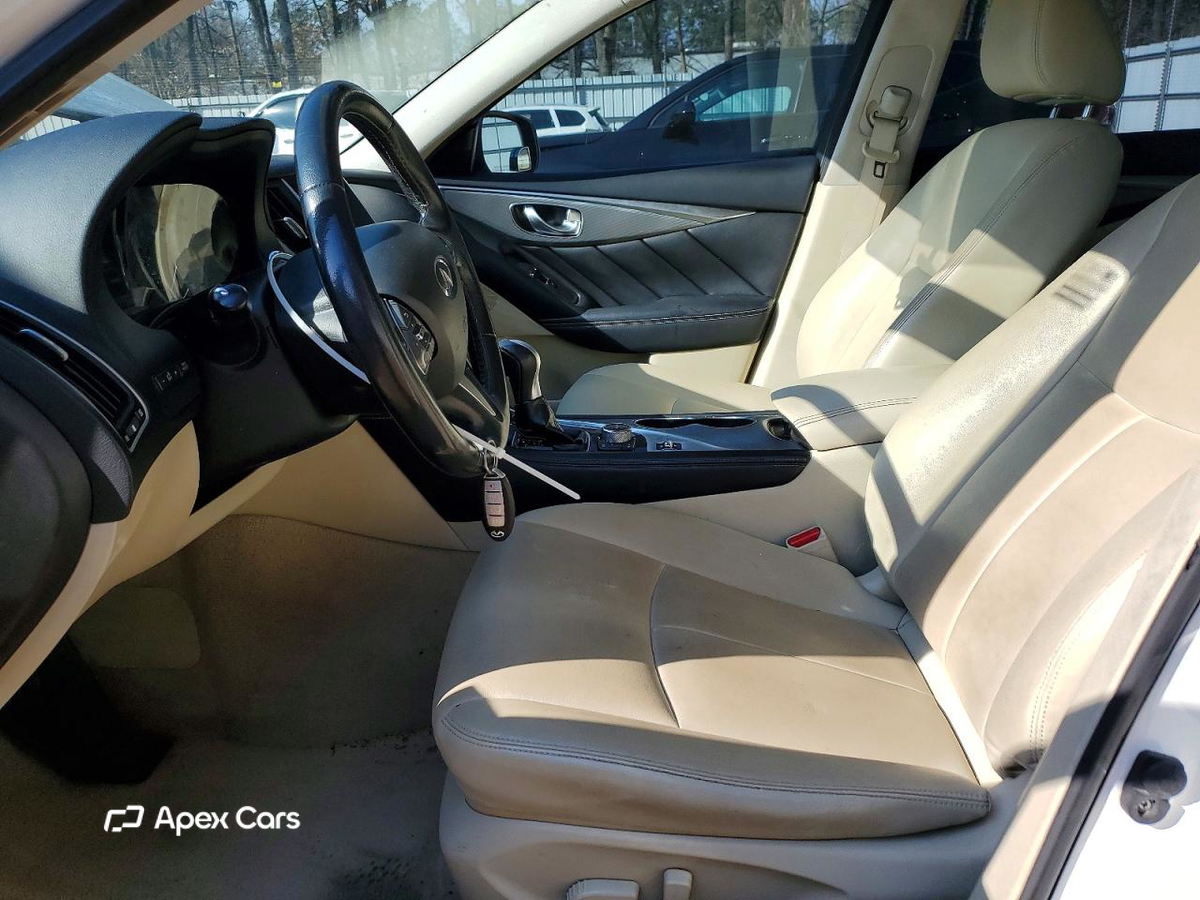 Infiniti Q50 2015