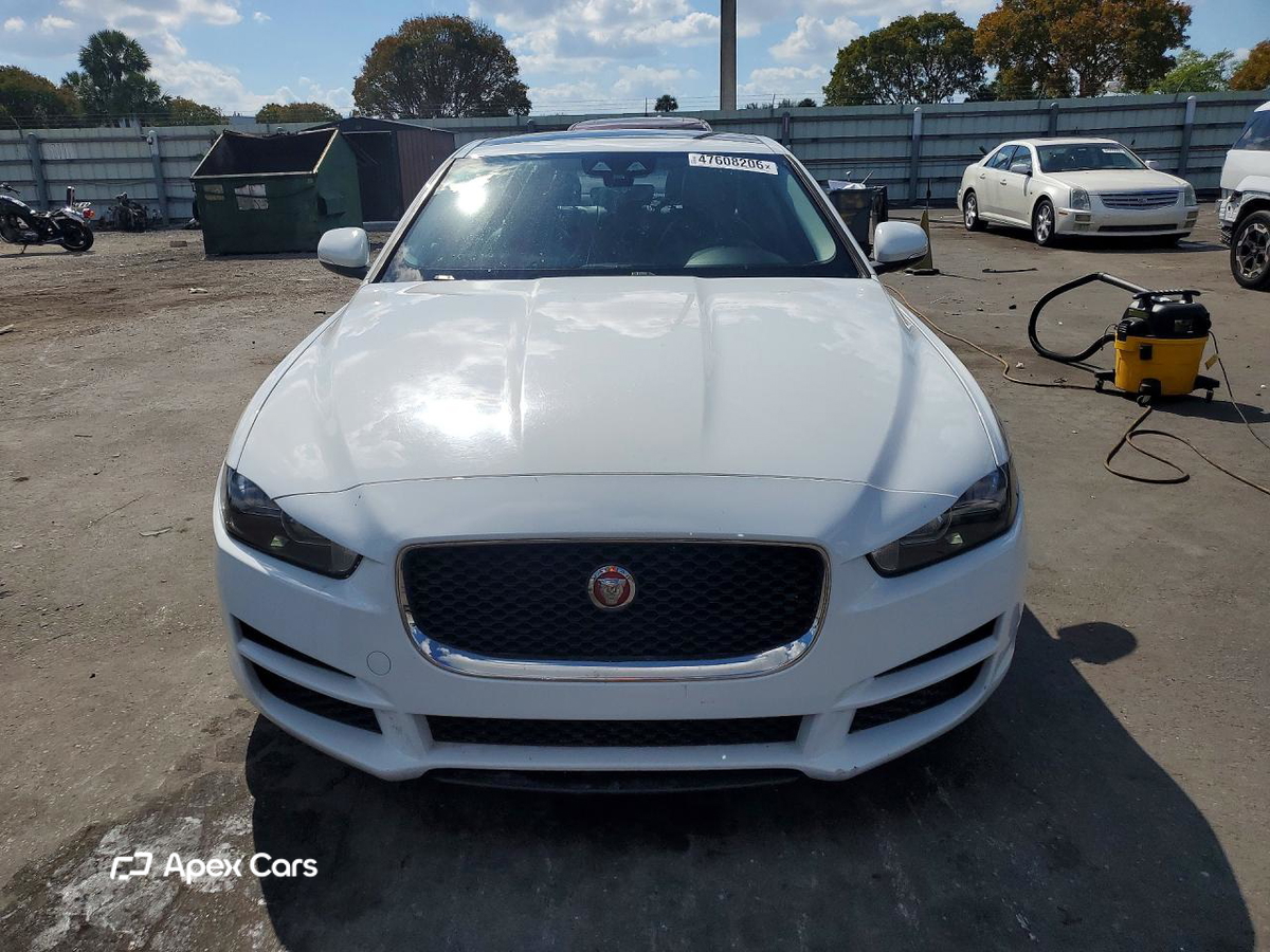 Jaguar XE 2019