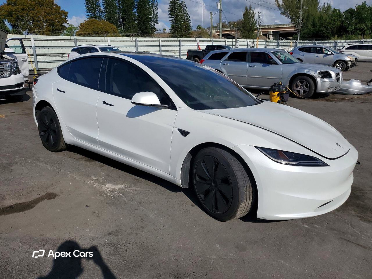Tesla Model 3 2025
