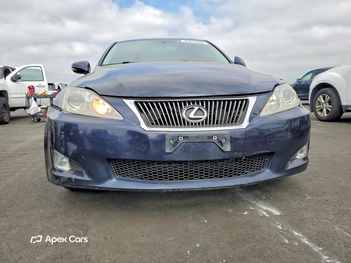 Lexus IS 2010