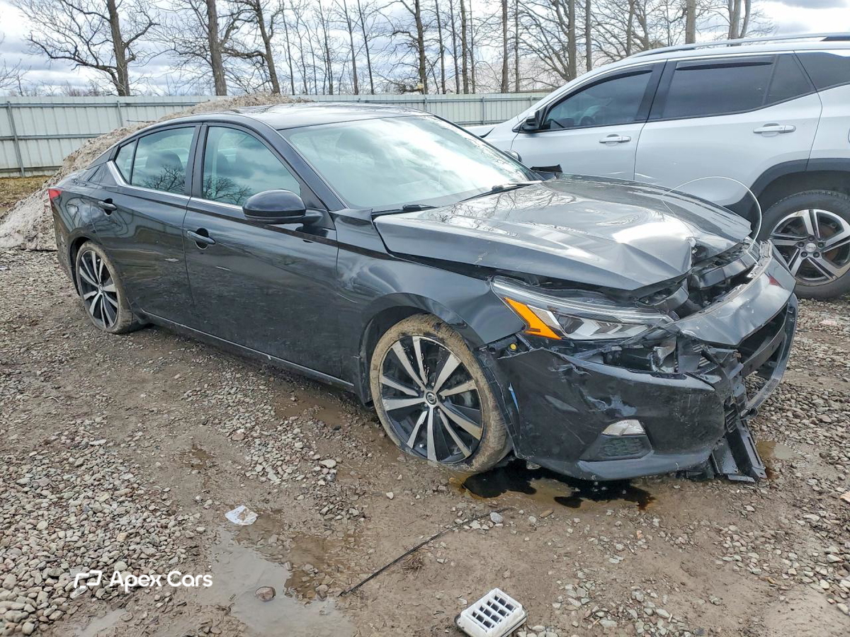 Nissan Altima 2019