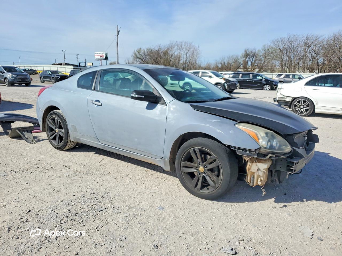 Nissan Altima 2011