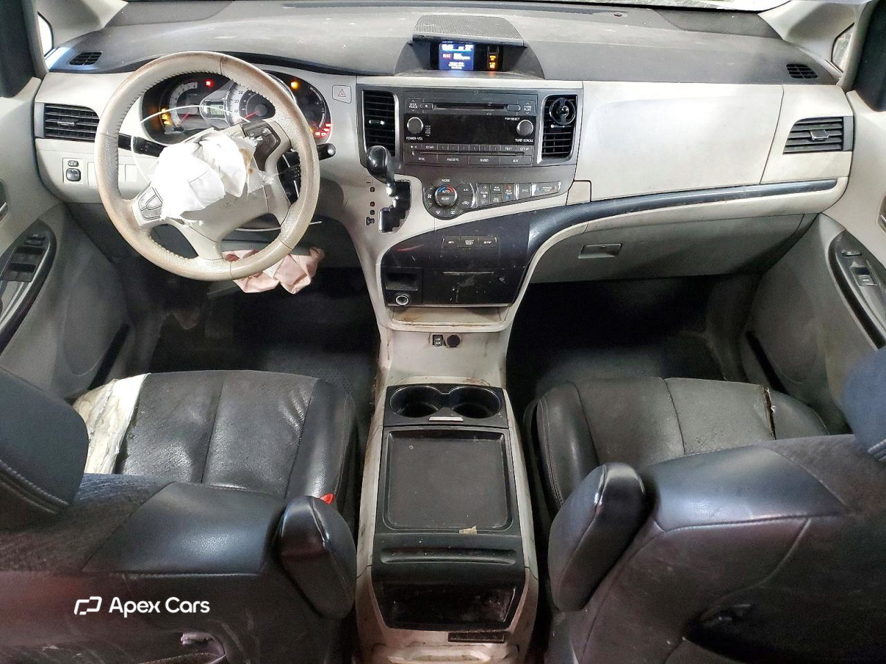 Toyota Sienna 2011