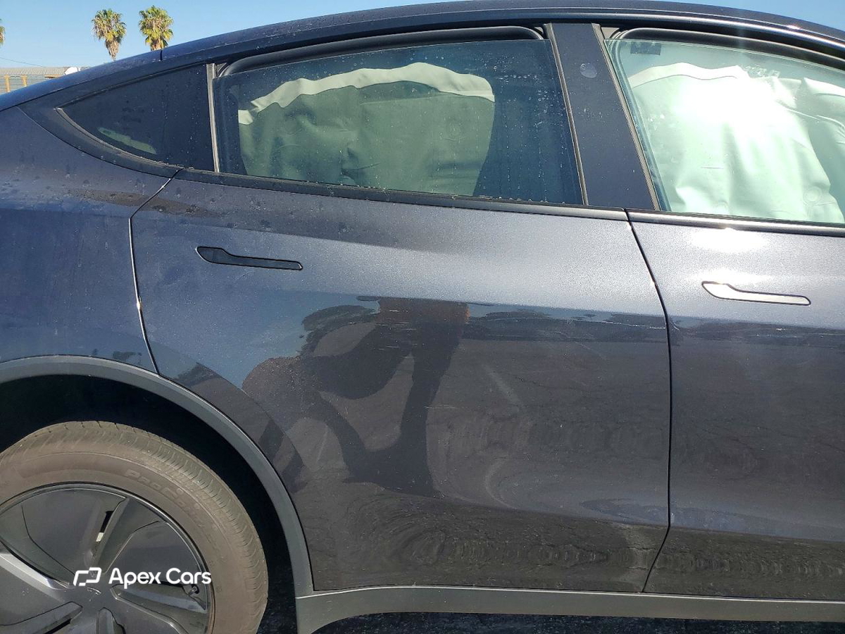 Tesla Model Y 2026