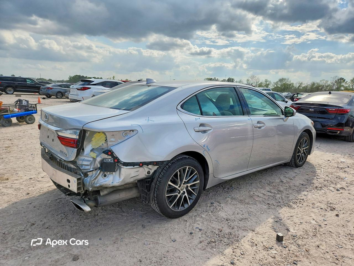 Lexus ES 2017