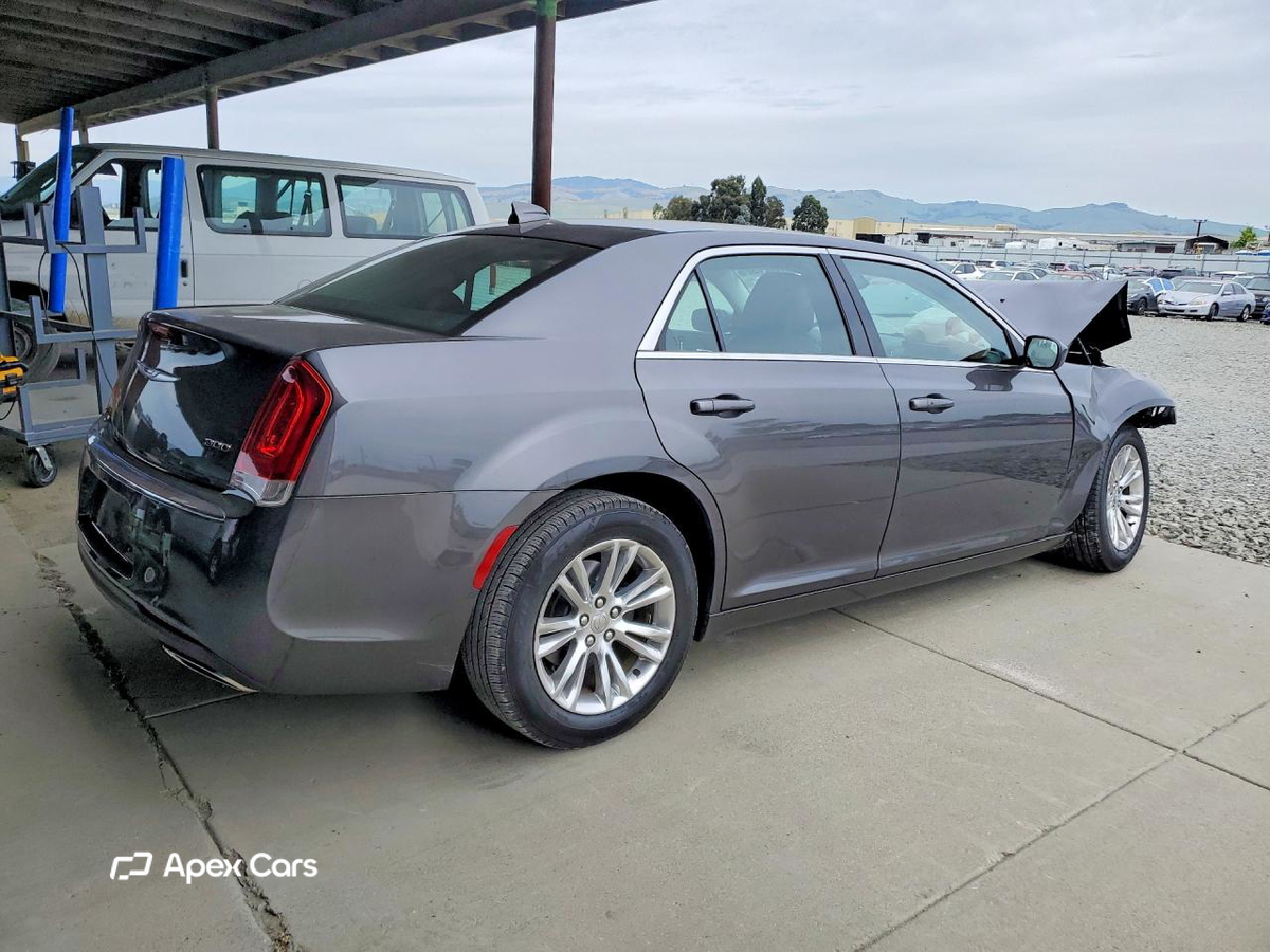 Chrysler 300 2019