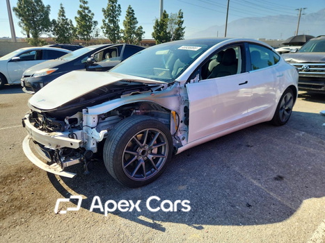 Tesla Model 3 2020 - Image 1 of 12