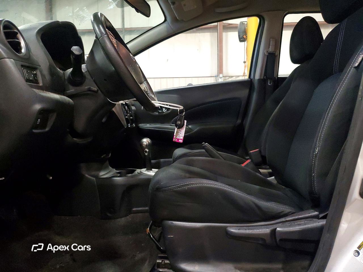 Nissan Versa 2016