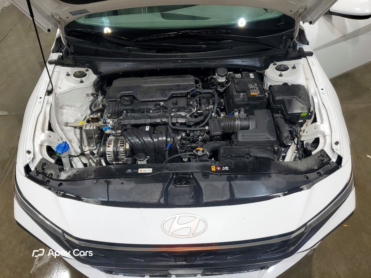 Hyundai Elantra 2025