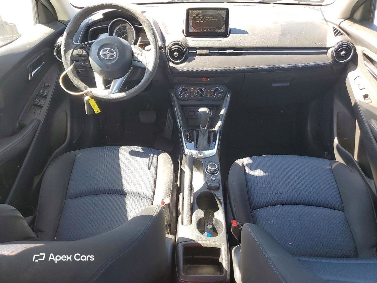 Scion iA 2016