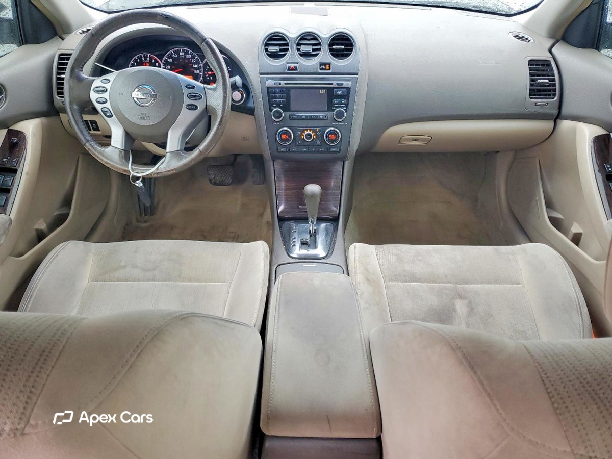 Nissan Altima 2011