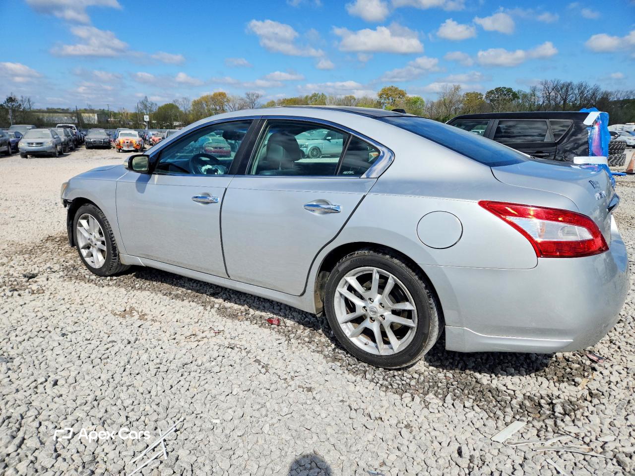Nissan Maxima 2011