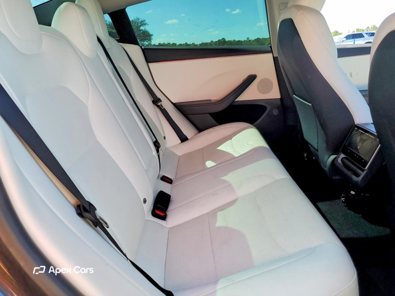 Tesla Model 3 2024