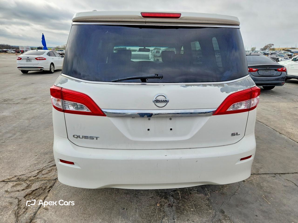 Nissan Quest 2014
