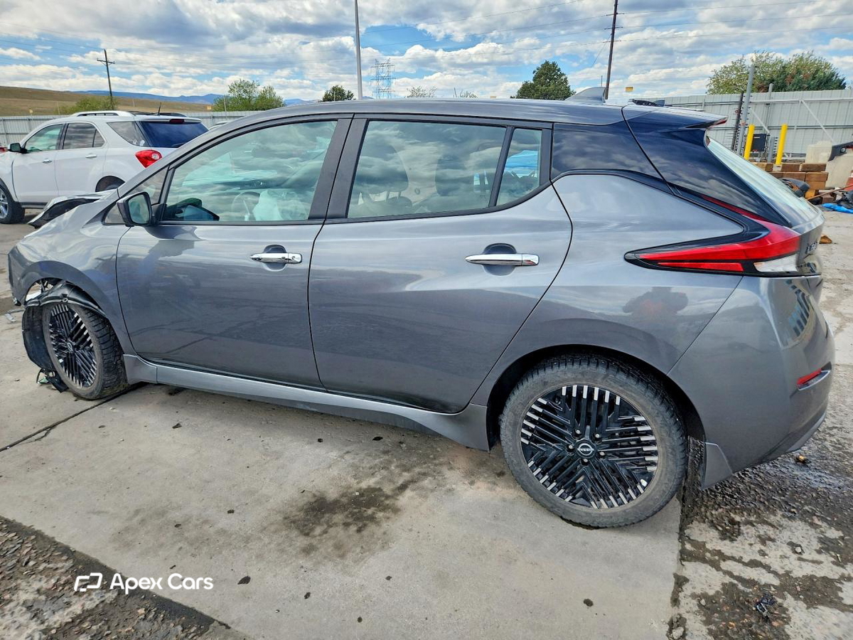 Nissan Leaf 2025