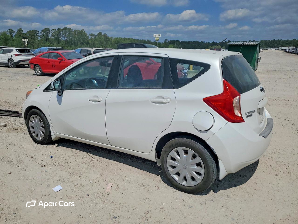 Nissan Versa 2015