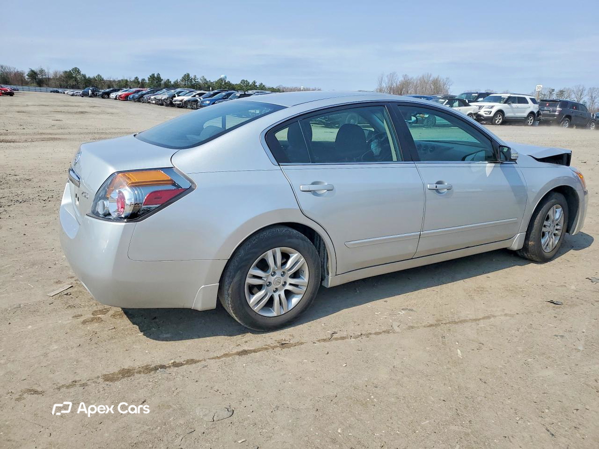 Nissan Altima 2010