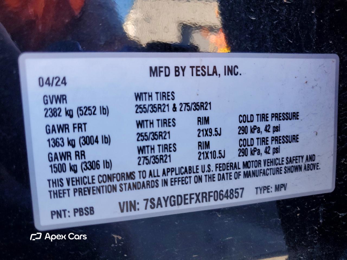 Tesla Model Y 2024