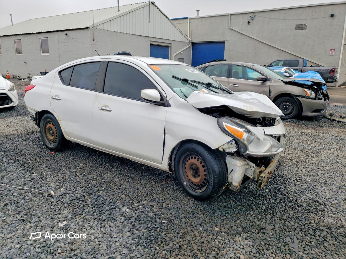 Nissan Versa 2019