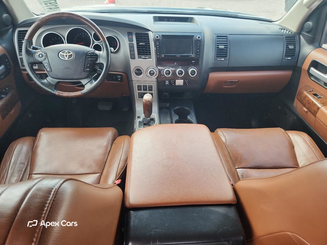 Toyota Sequoia 2010