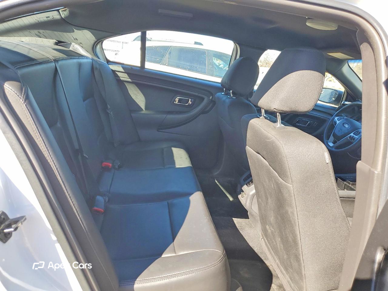 Ford Taurus 2015