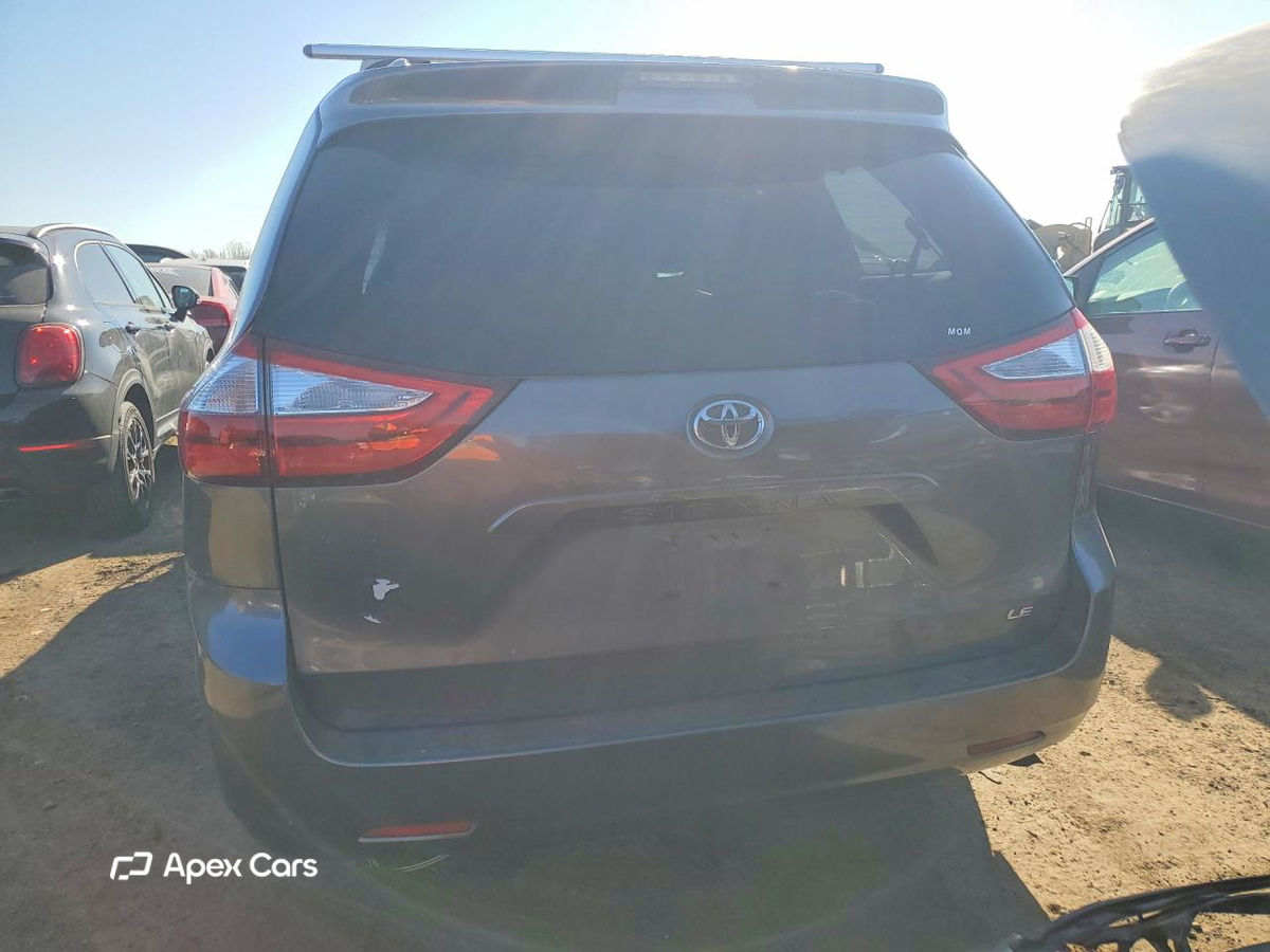 Toyota Sienna 2015