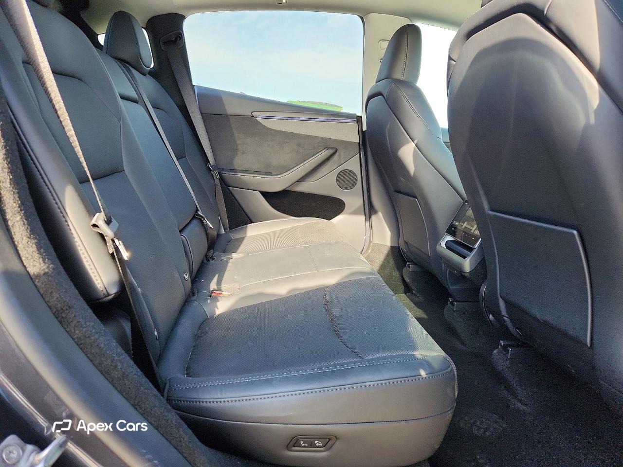 Tesla Model Y 2026