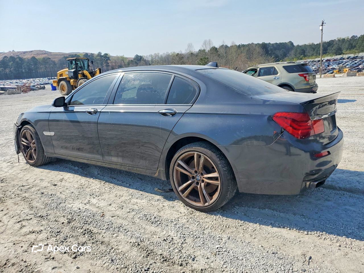 BMW Series 7 2015