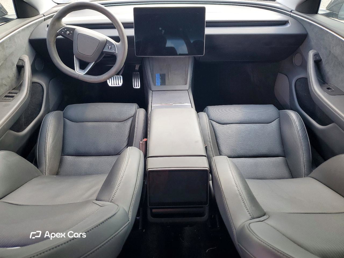 Tesla Model 3 2024