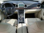Lincoln MKS 2011