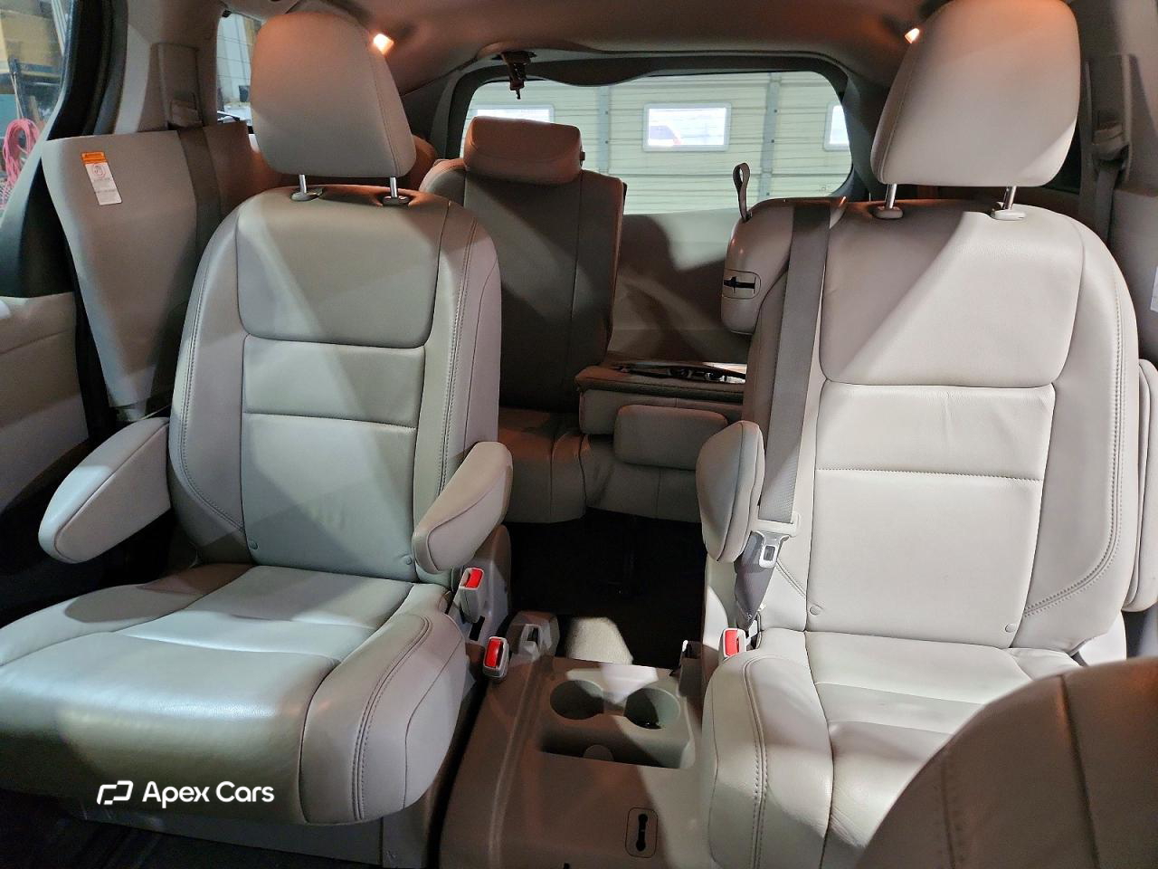Toyota Sienna 2015