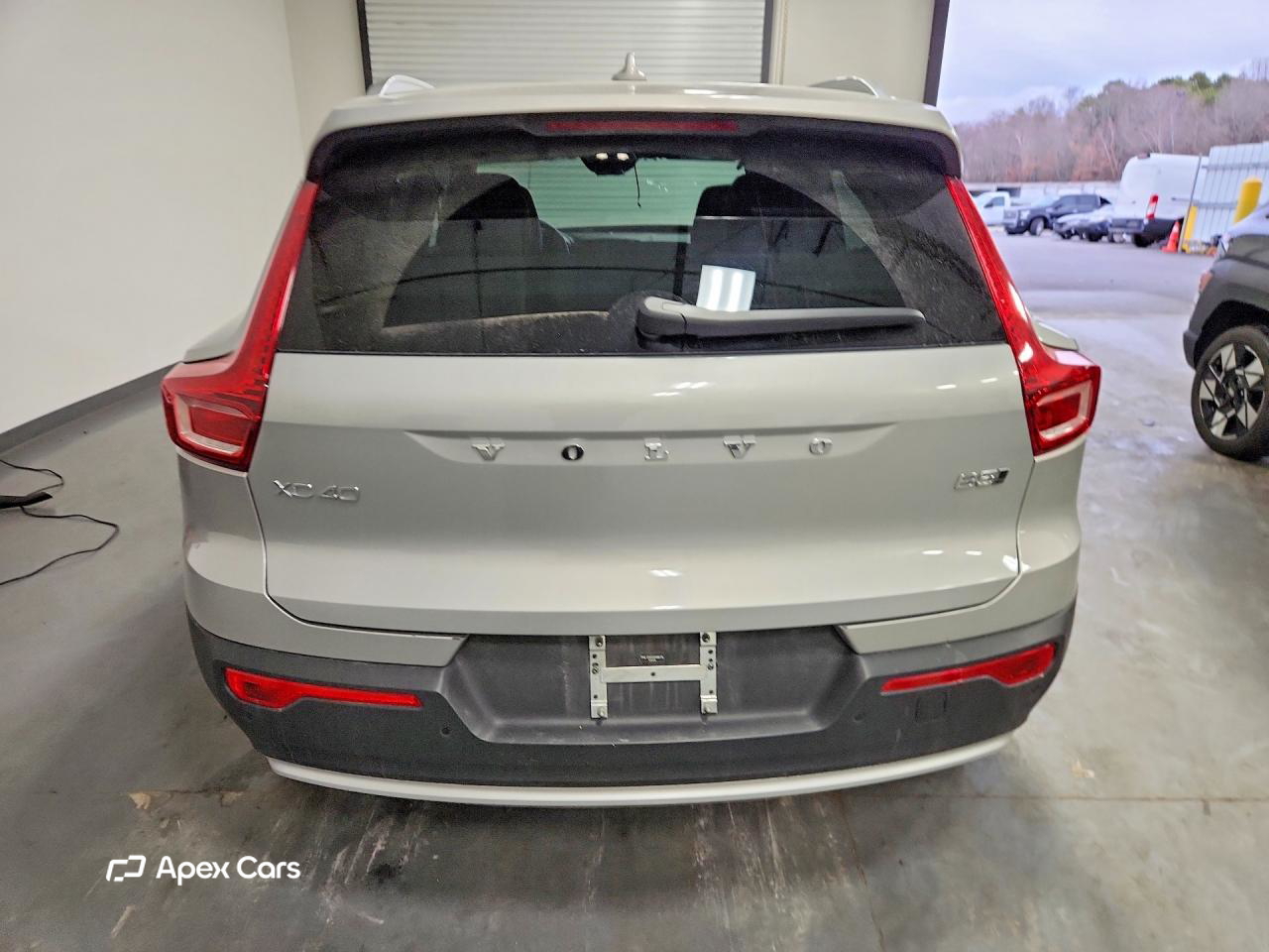 Volvo XC40 2025