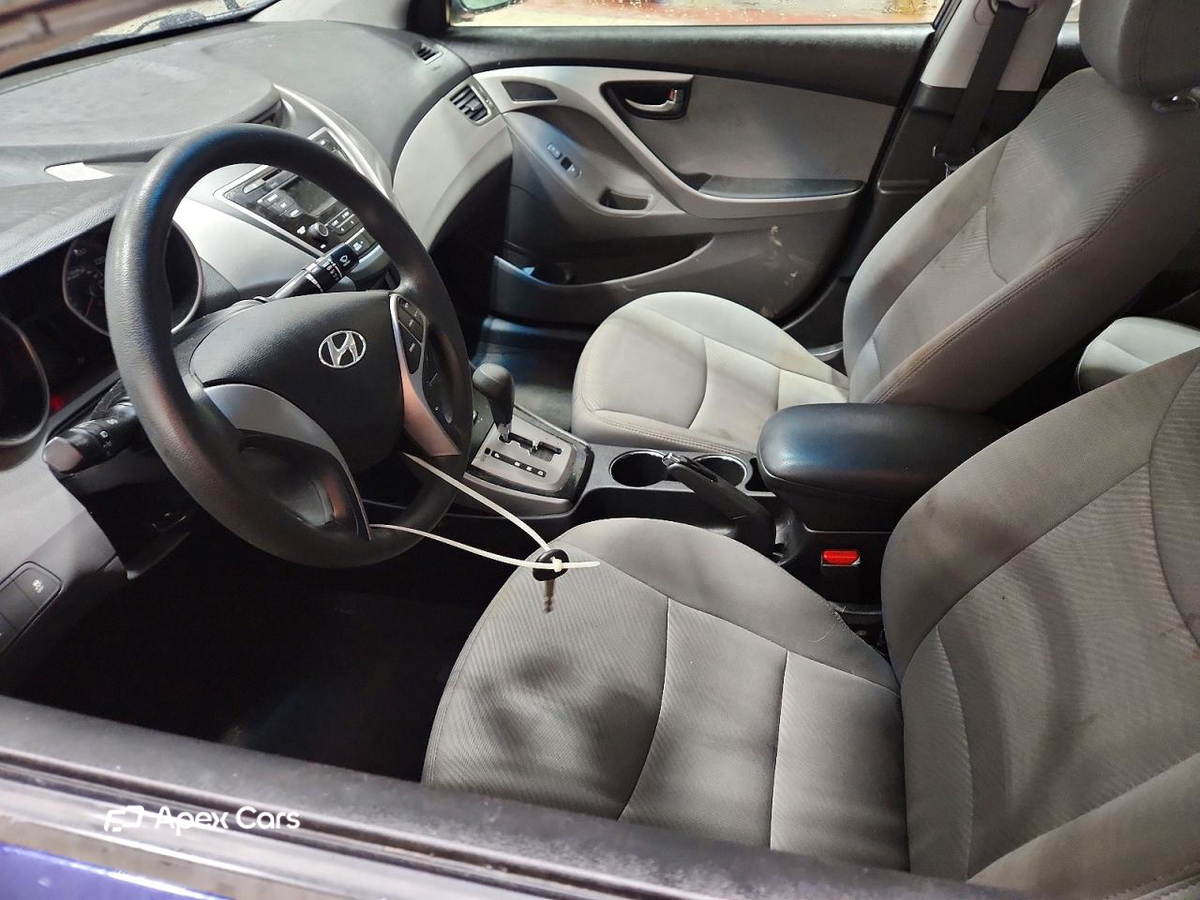 Hyundai Elantra 2013