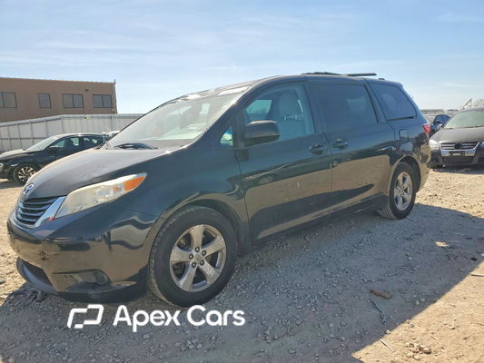 Toyota Sienna 2015 - Image 1 of 14