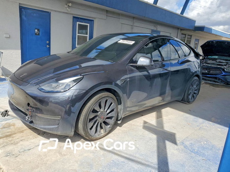 Tesla Model Y 2024 - Image 1 of 12