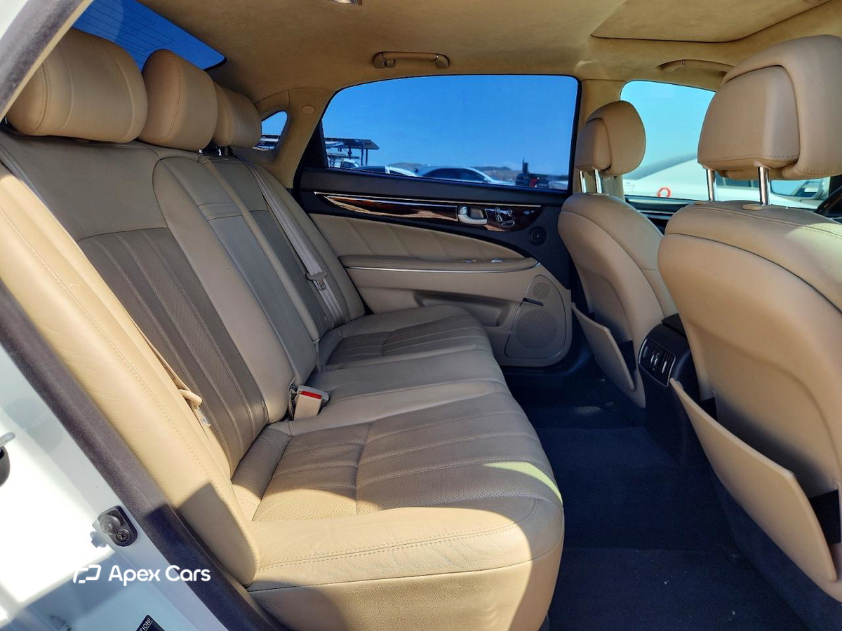 Hyundai Equus 2012