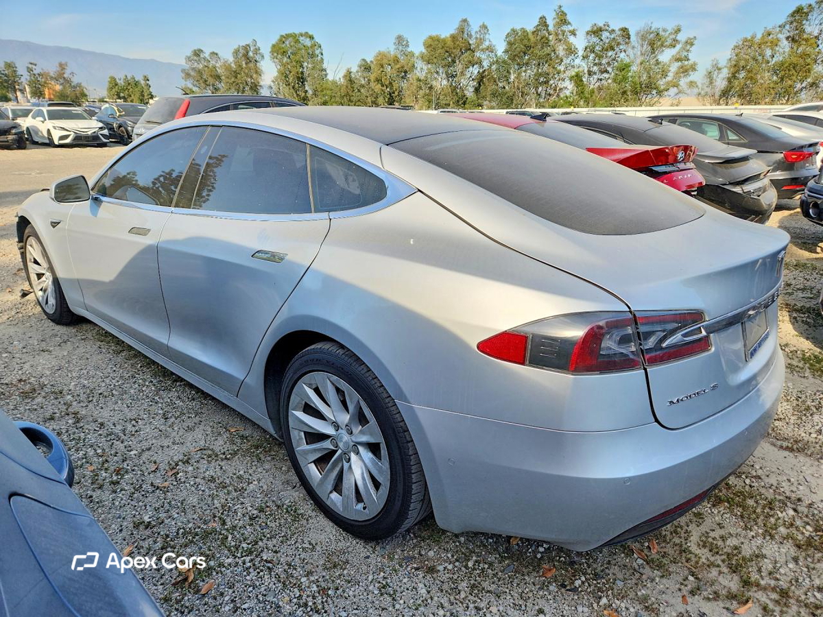 Tesla Model S 2018