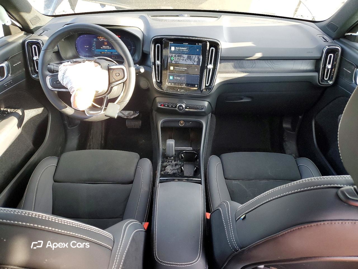 Volvo XC40 2023