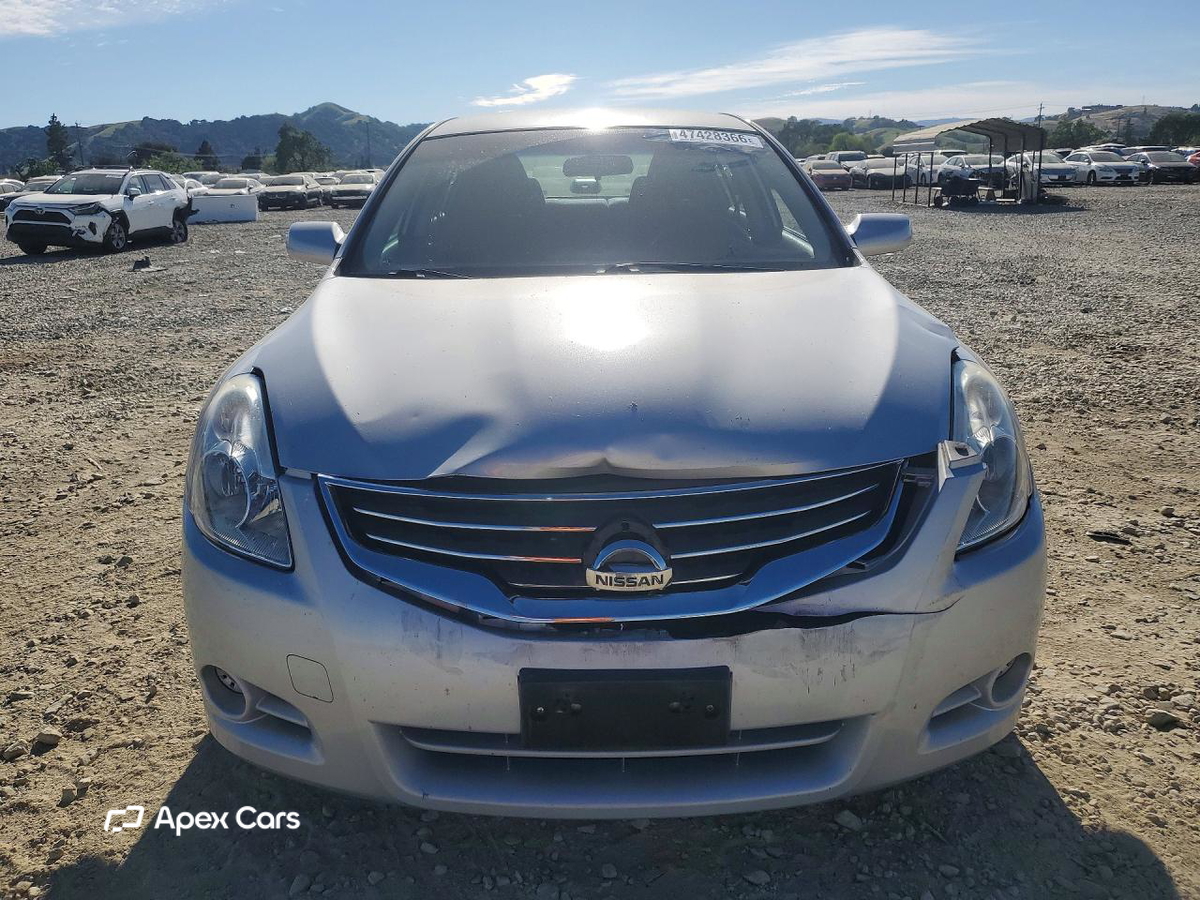 Nissan Altima 2012