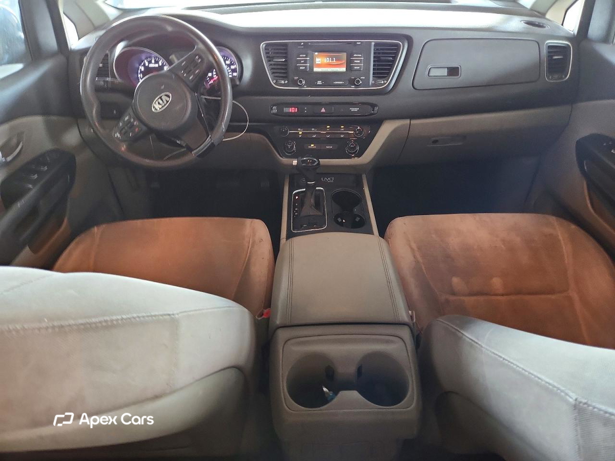 Kia Sedona 2015