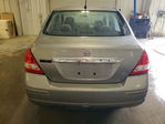 Nissan Versa 2011