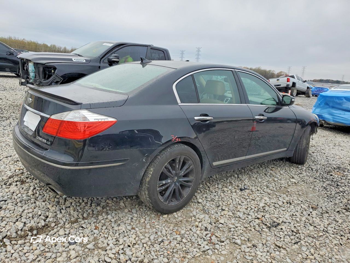 Hyundai Genesis 2011