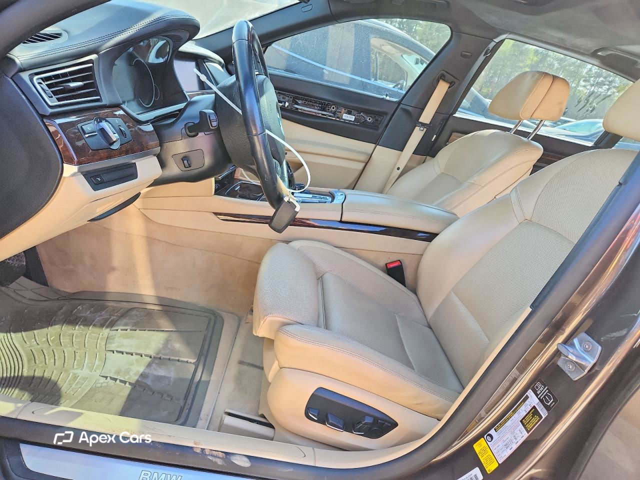 BMW Series 7 2015