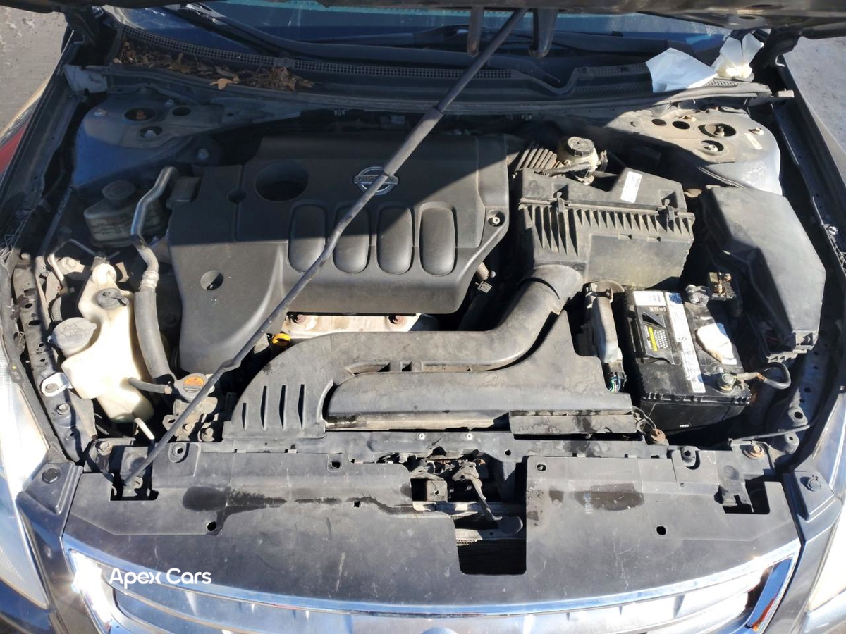 Nissan Altima 2010
