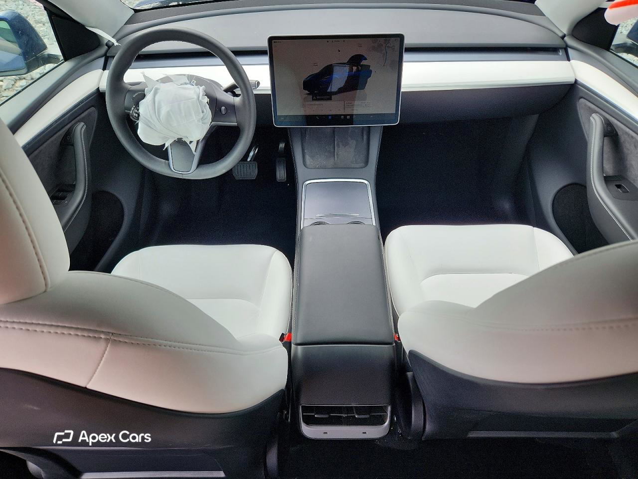Tesla Model Y 2025