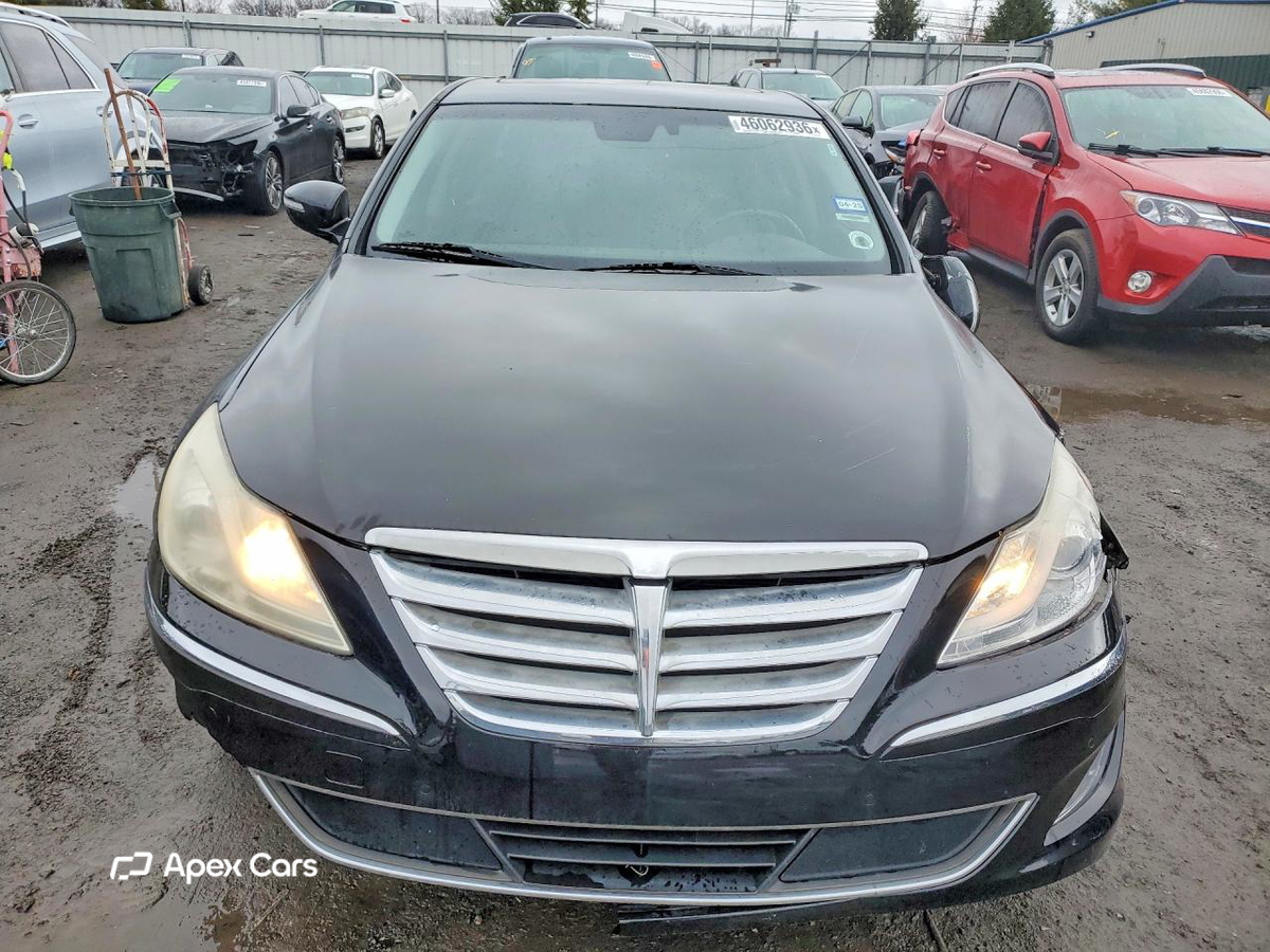 Hyundai Genesis 2013