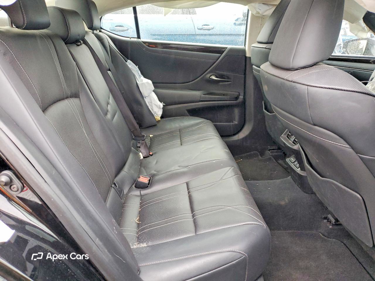 Lexus ES 2019