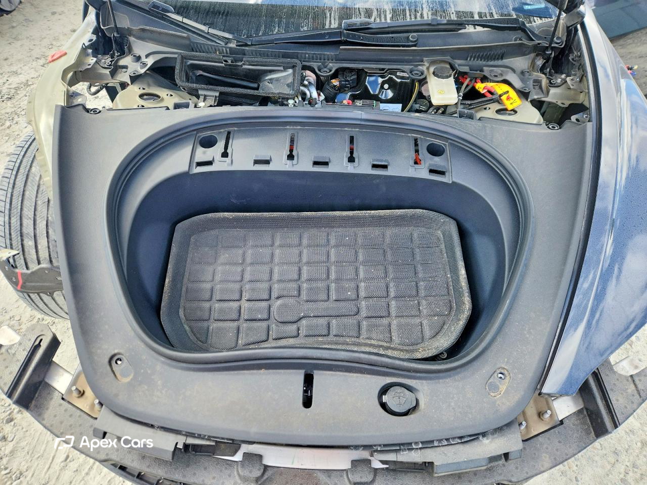 Tesla Model 3 2024