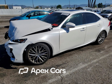 Lexus IS 2018 - Image 1 of 13